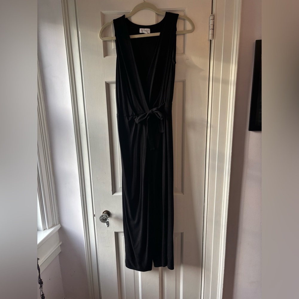 Velvet by Graham and Spencer - Black Sleeveless Jumper - SIZE XS